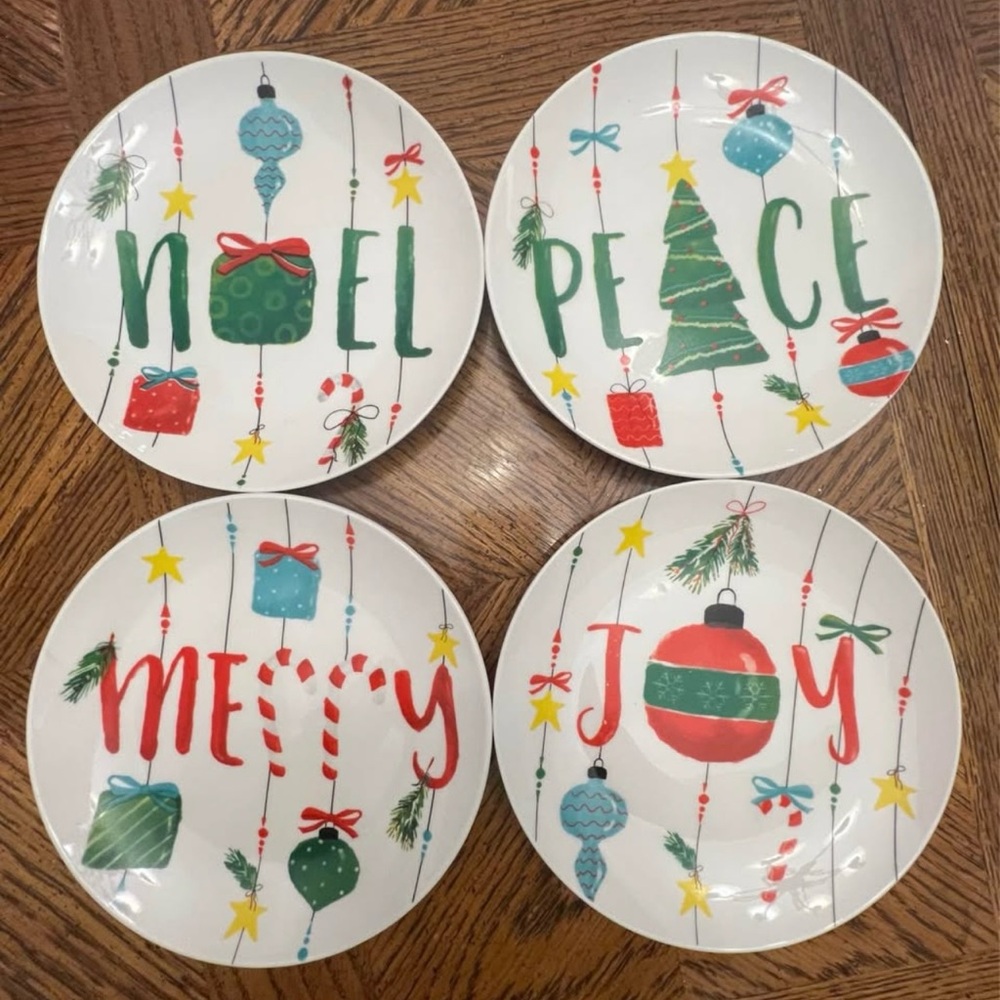 American Atelier Holiday Plate Set - Red, Green, Blue, Yellow